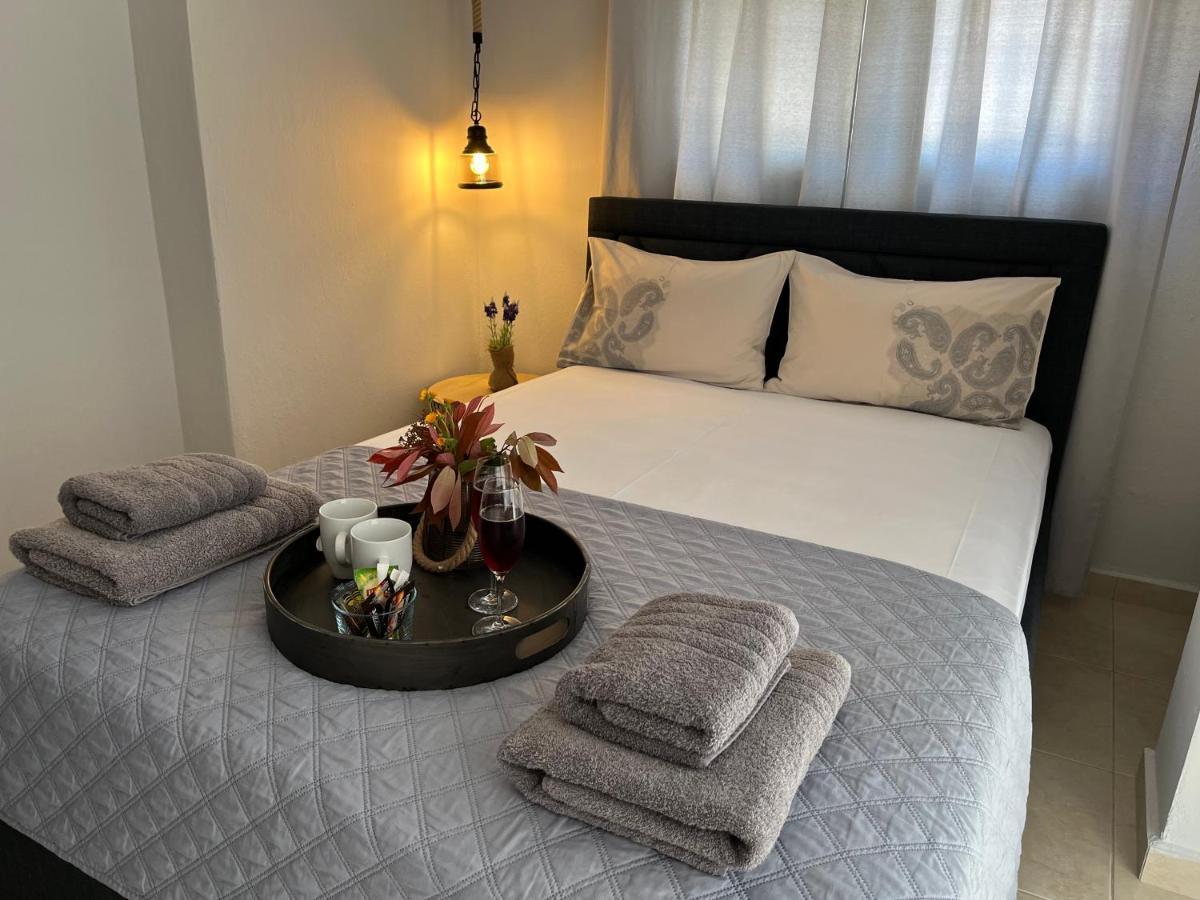 Onar Luxury Apartment Néa Péramos Εξωτερικό φωτογραφία