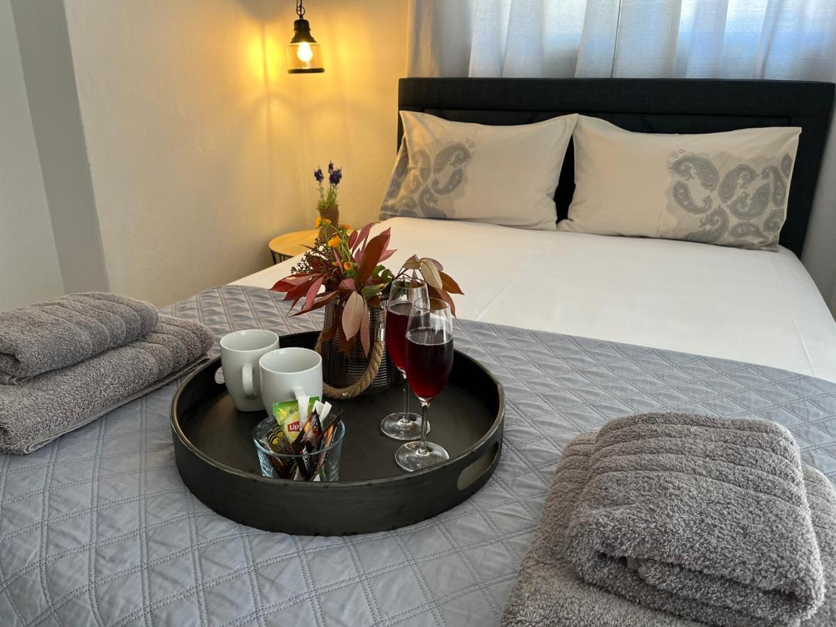 Onar Luxury Apartment Néa Péramos Εξωτερικό φωτογραφία
